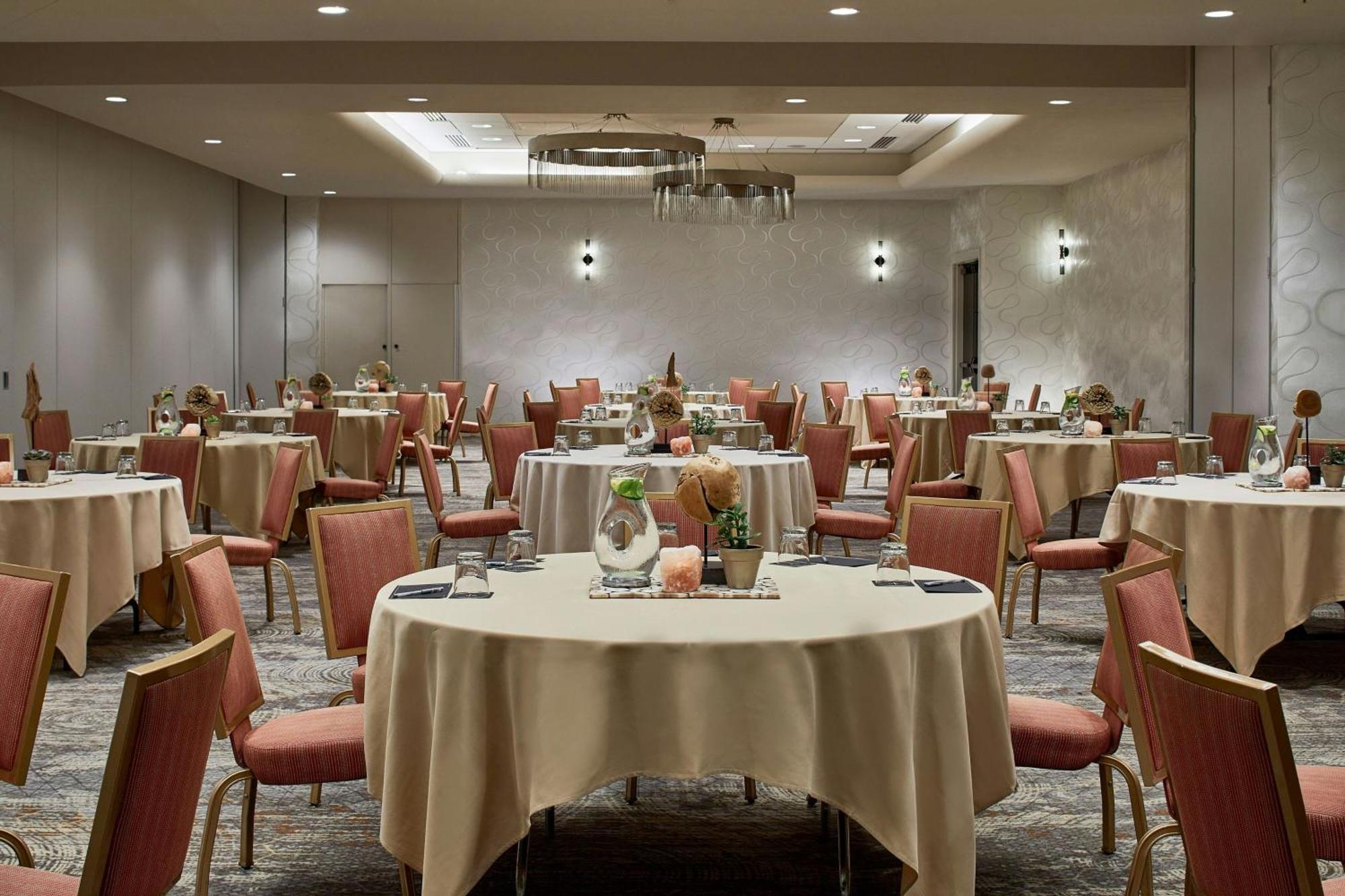 Renaissance Asheville Downtown Hotel Экстерьер фото
