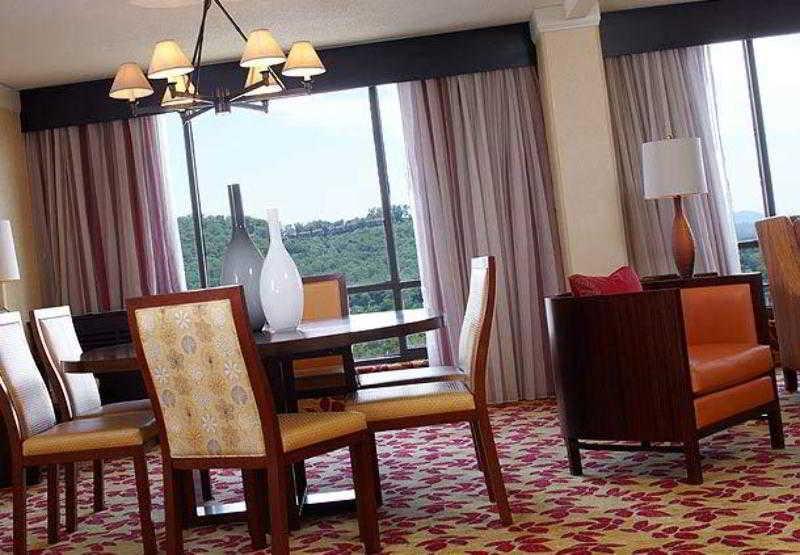 Renaissance Asheville Downtown Hotel Номер фото