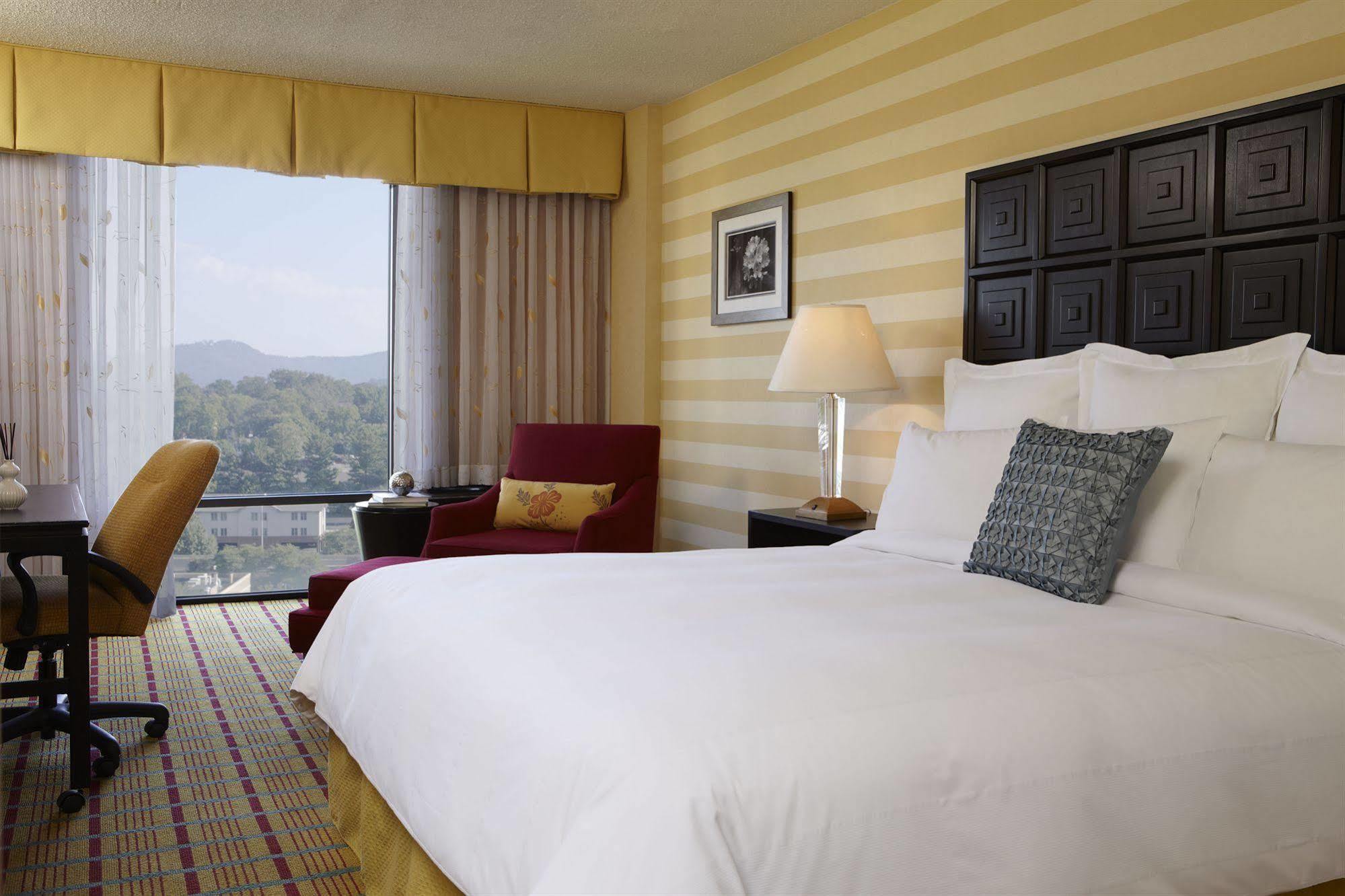 Renaissance Asheville Downtown Hotel Номер фото